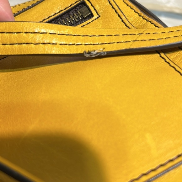 HOBO International Hunter Yellow Leather Crossbody Bag BLEMISH - Picture 7 of 8